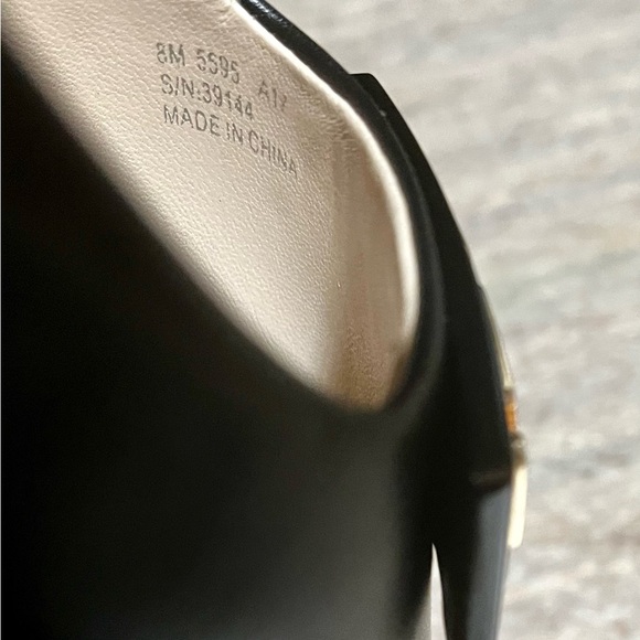 NIB Tory Burch Gigi gold T buckle Reva ballet flat leather shoes with - Picture 13 of 16